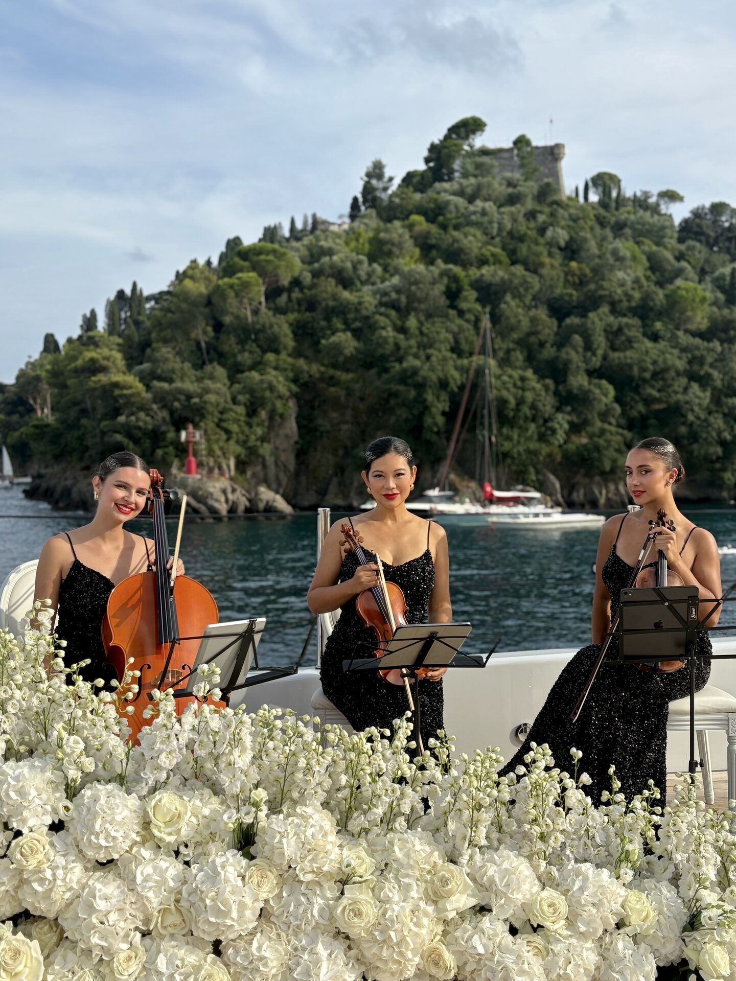 Trio à cordes à bord d'un yacht face à Portofino
